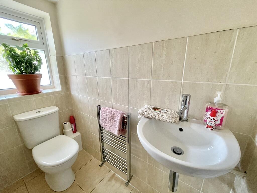 STOURBRIDGE - Blithe Close photo 5