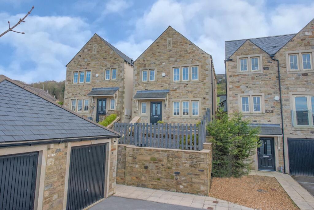 Main image of property: 2 Holly Fold, Eastburn BD20 7SY