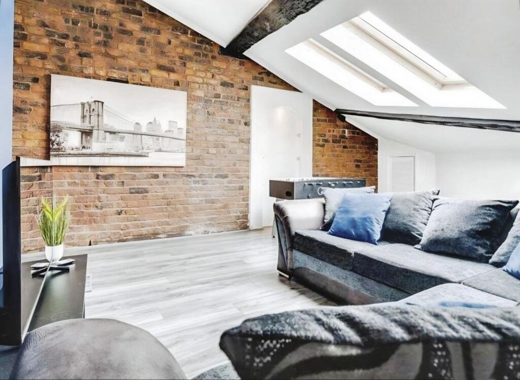 Main image of property: Wavertree Road, Liverpool, Merseyside, L7 1PE