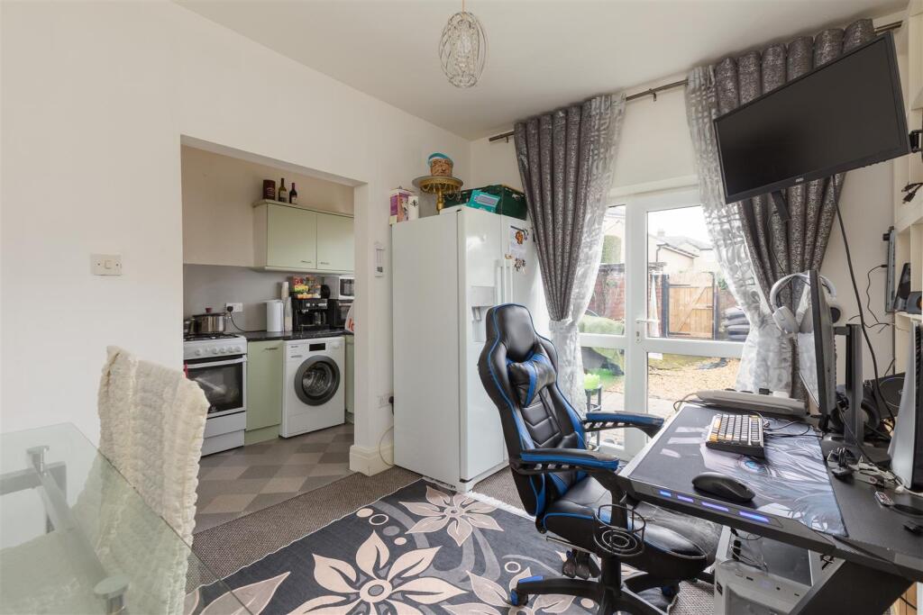 House in Lancaster, Bowerham - More