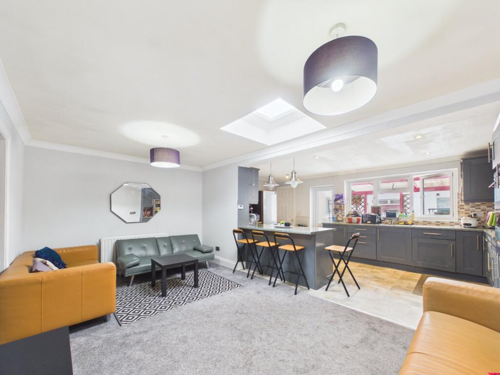 House in Twickenham - View 5