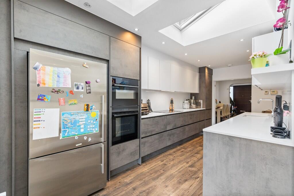 Ashbourne Avenue, Temple Fortune, London, NW11 photo 4