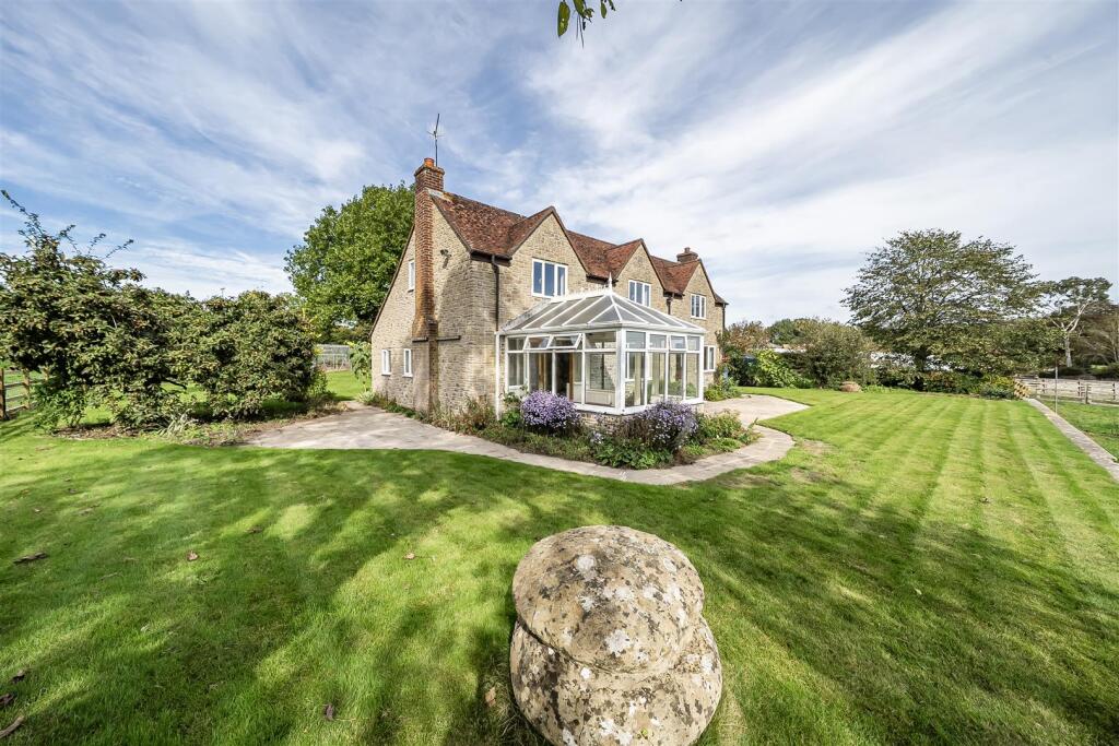 House in Salisbury - View 3