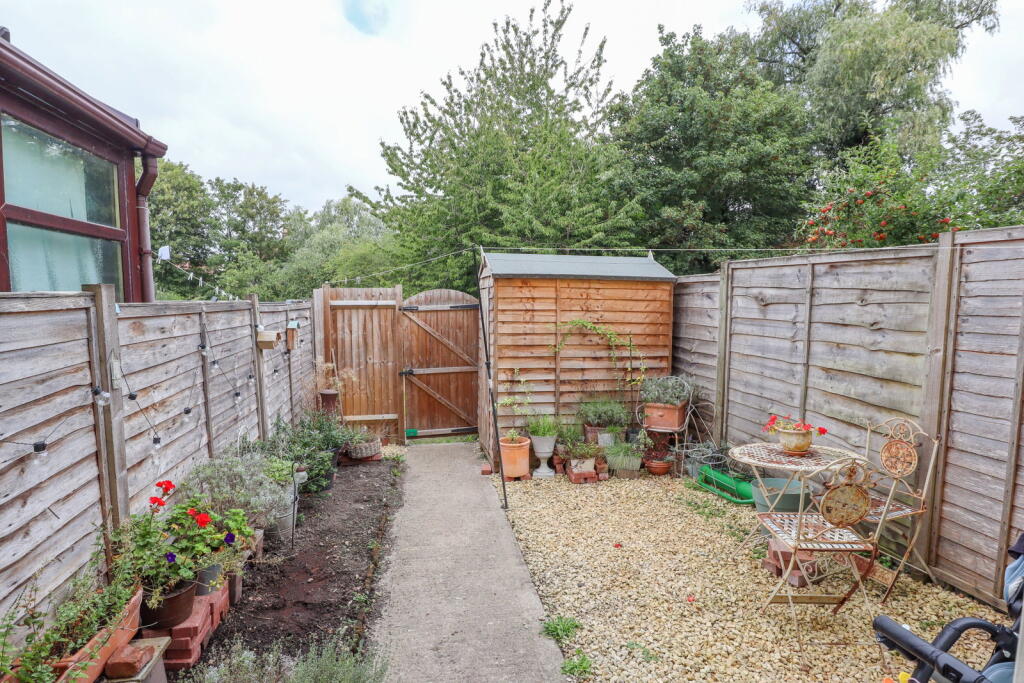 House in Swindon - View 4