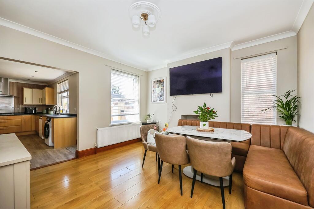 Diamond Avenue, Kirkby-In-Ashfield, Nottingham - View 6