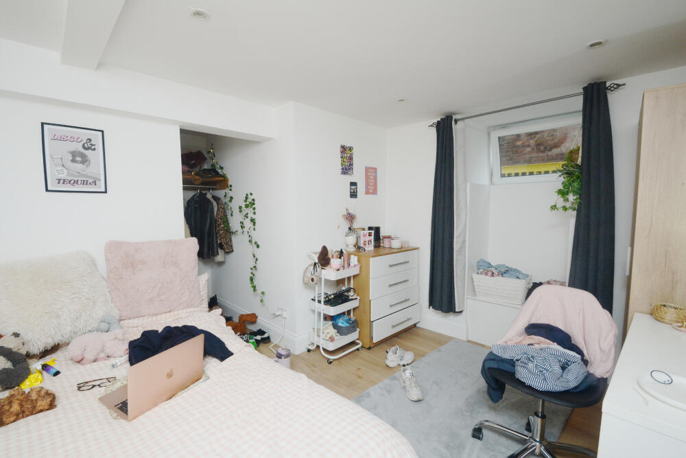 1 bedroom semi-detached house for rent