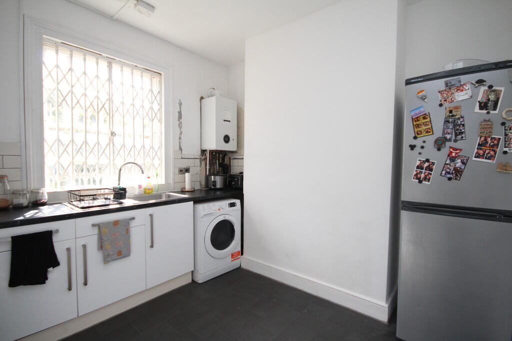 1 bedroom ground floor maisonette for rent