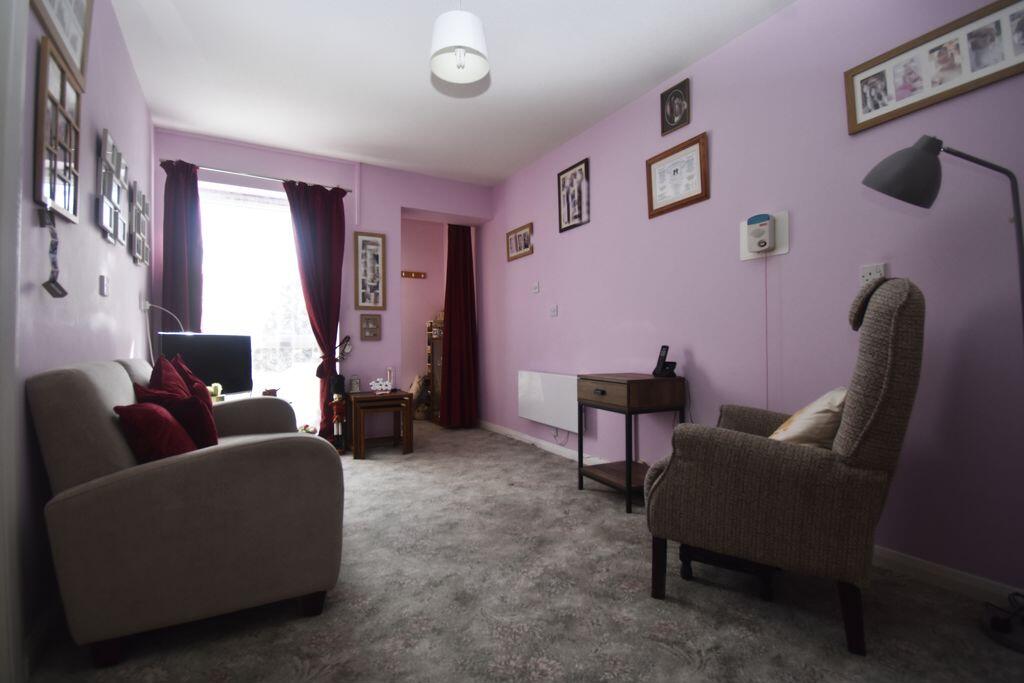 Binfields Close, Chineham - View 4