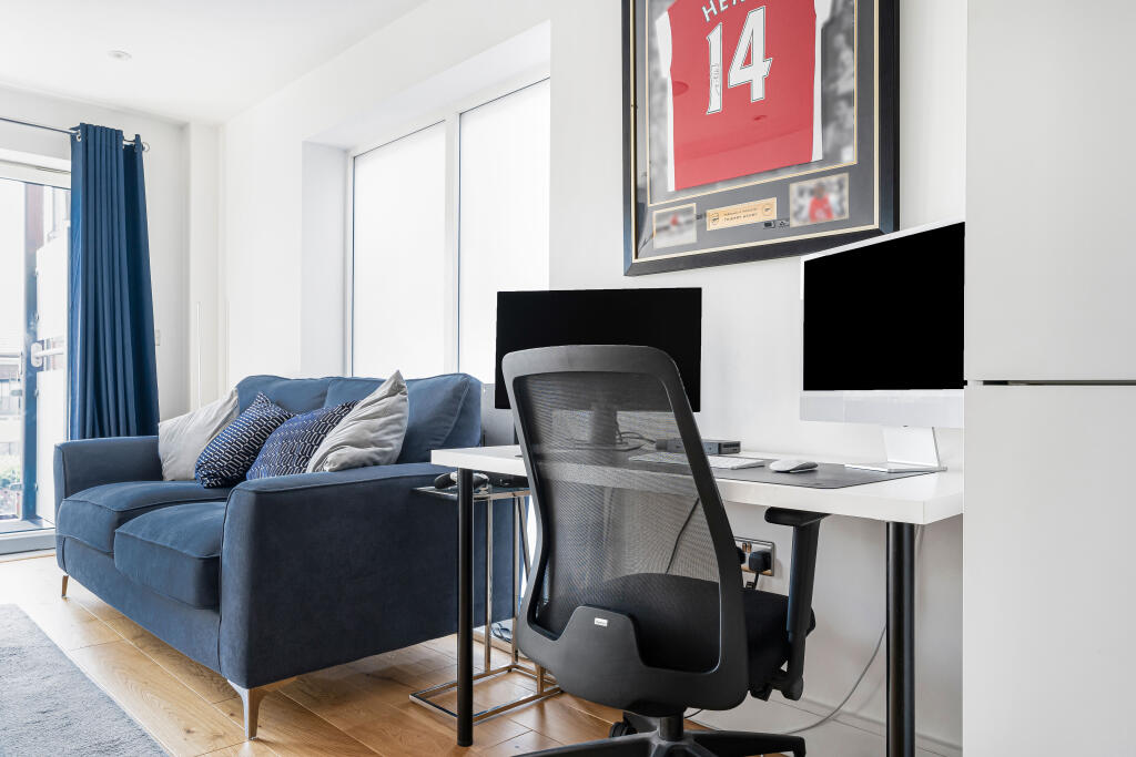 Apartment in Welwyn Hatfield, Hertfordshire - View 5