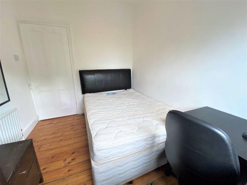 Apartment in Newcastle upon Tyne, Tyne and Wear - View 5