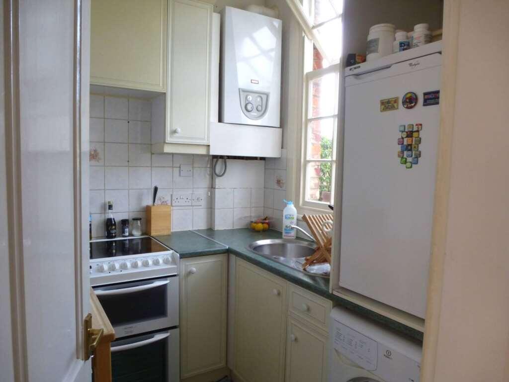 House in Reading, Caversham Heights - View 4