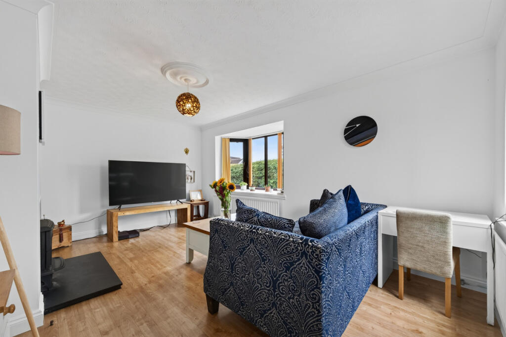 House in Kettering, Brambleside - View 5