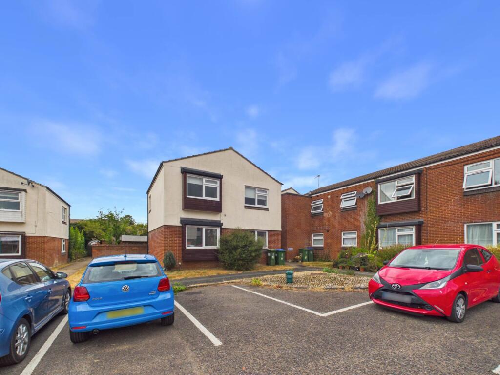 Main image of property: Runfurrow, Haddenham