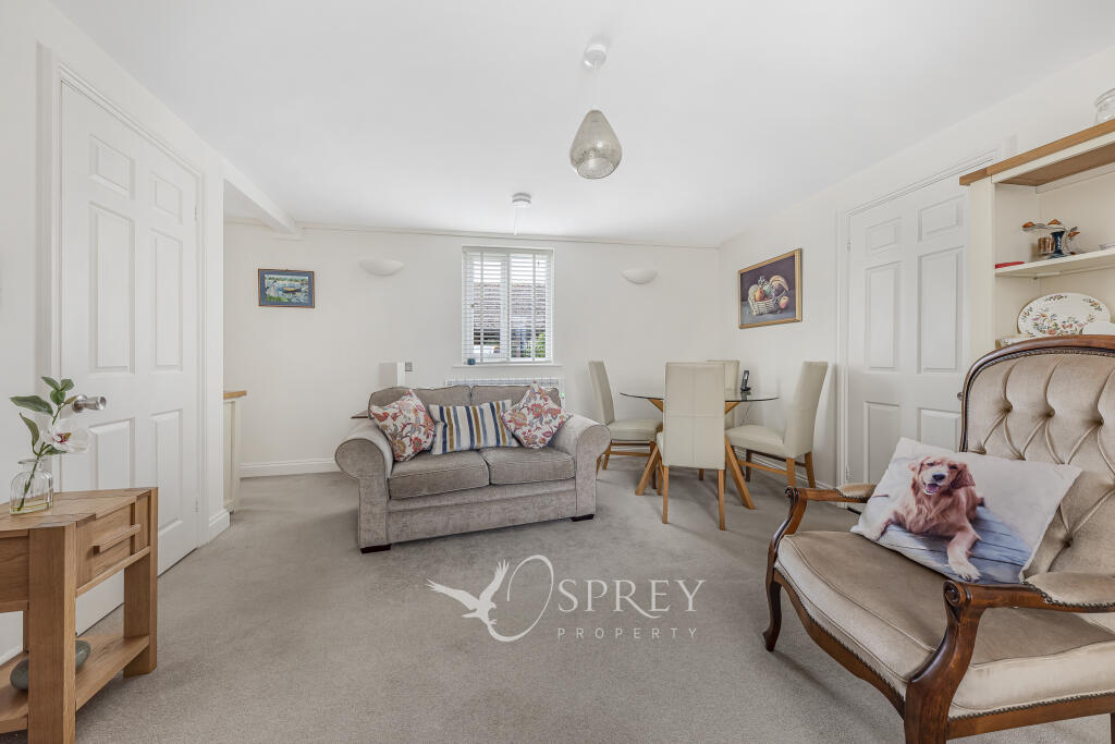 Derwent House, Oundle, Northamptonshire, PE8 photo 4