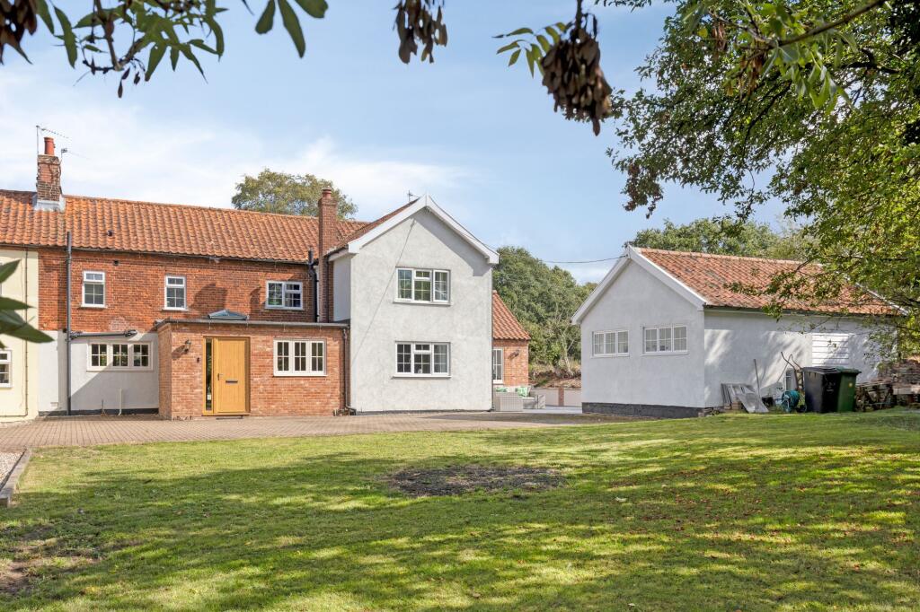 Main image of property: Scarning