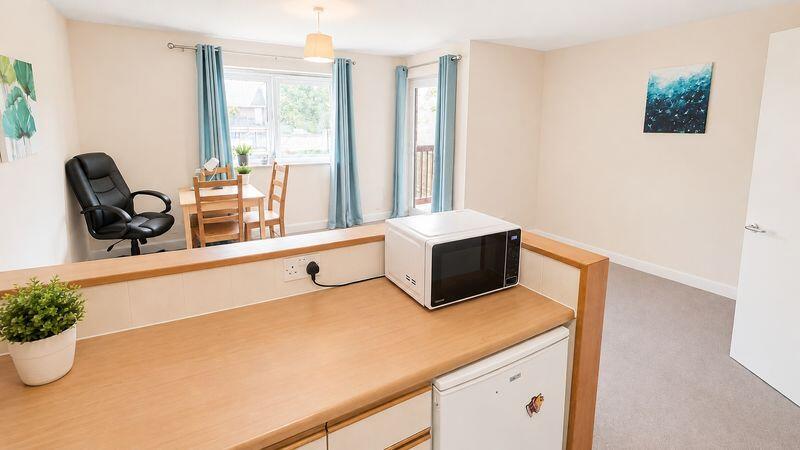 Apartment in Cambridge, Lynfield Court, Chesterton - View 4