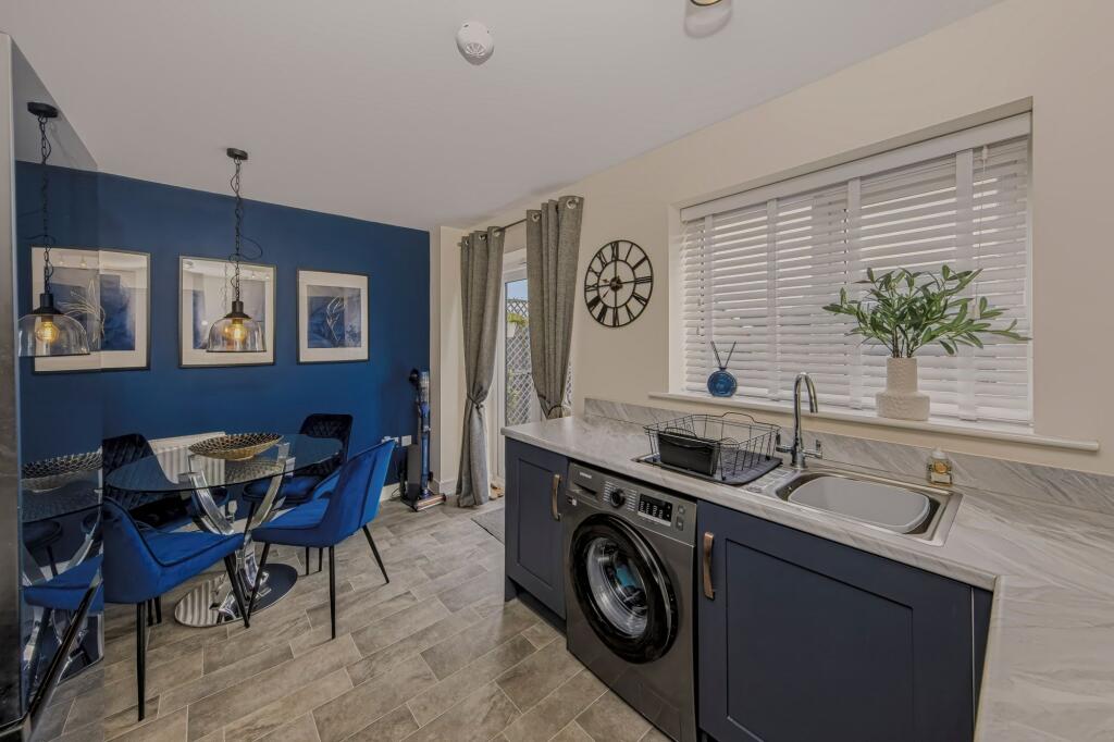 House in Stoke-on-Trent - More