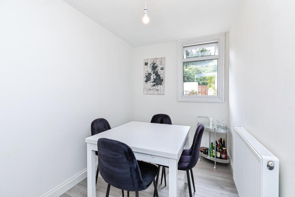 House in Gillingham, Medway - View 4