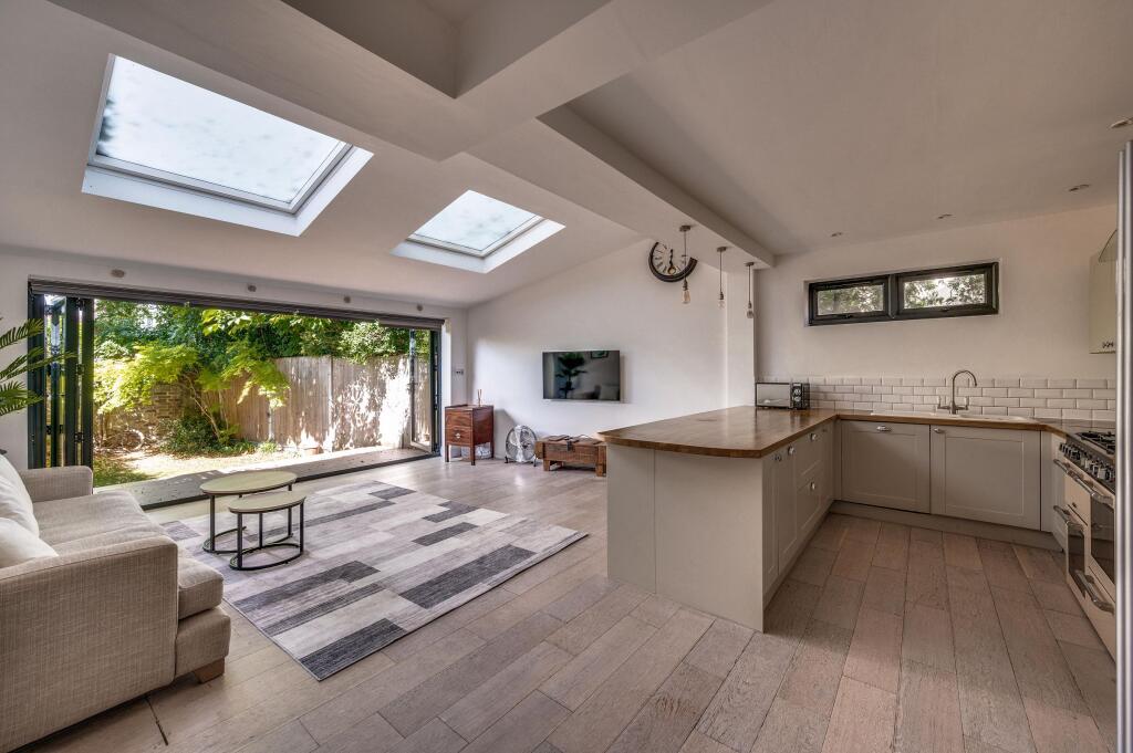 Main image of property: Uxbridge Road, W12