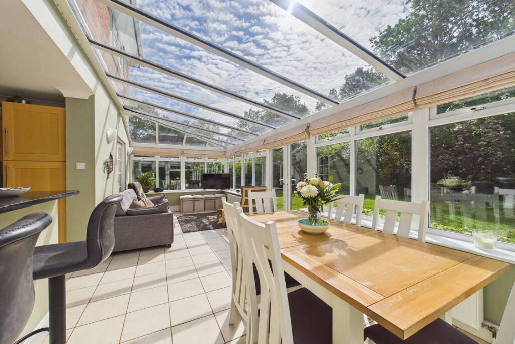 House in Burghfield Common, Burghfield - View 2