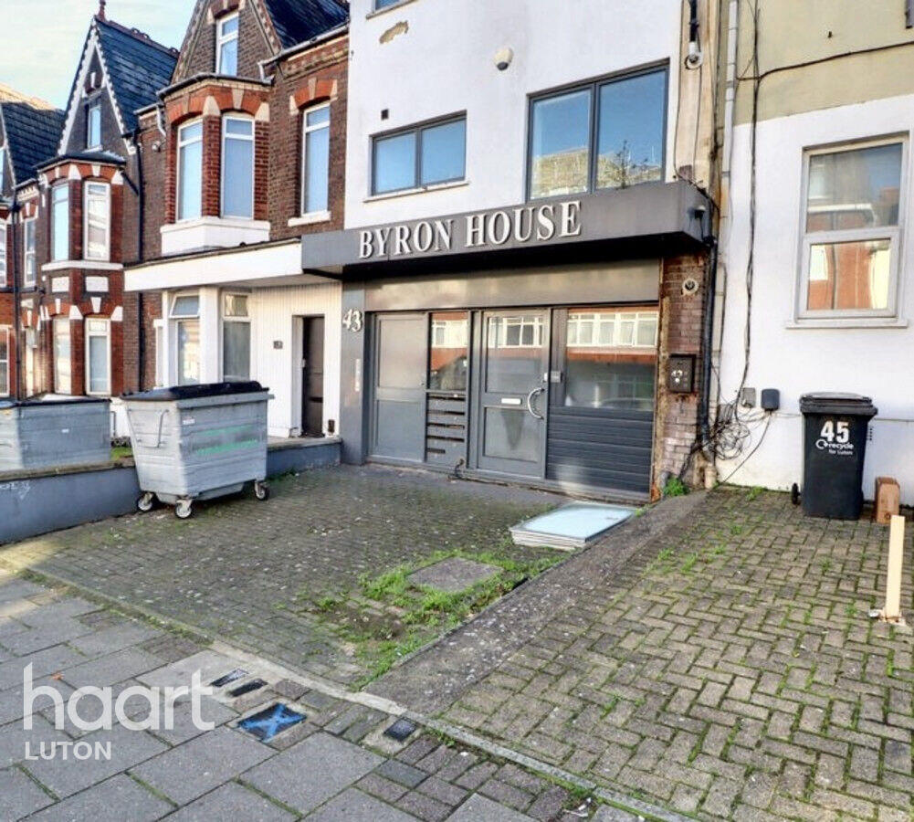 Main image of property: Cardiff Road, Luton