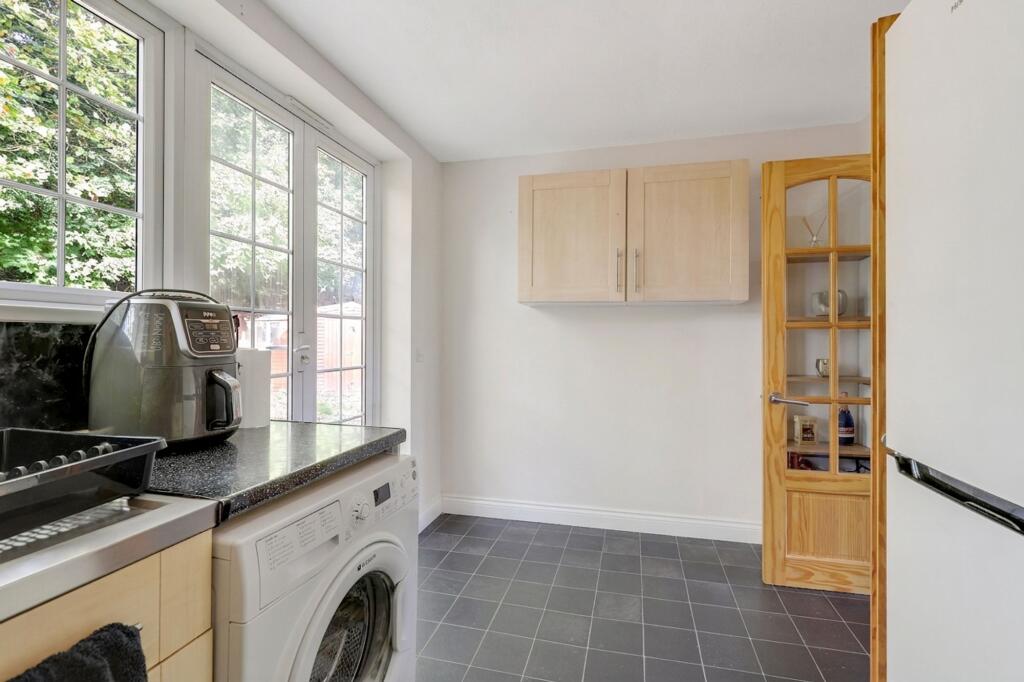 House in Nottingham, Hempshill Vale - View 4