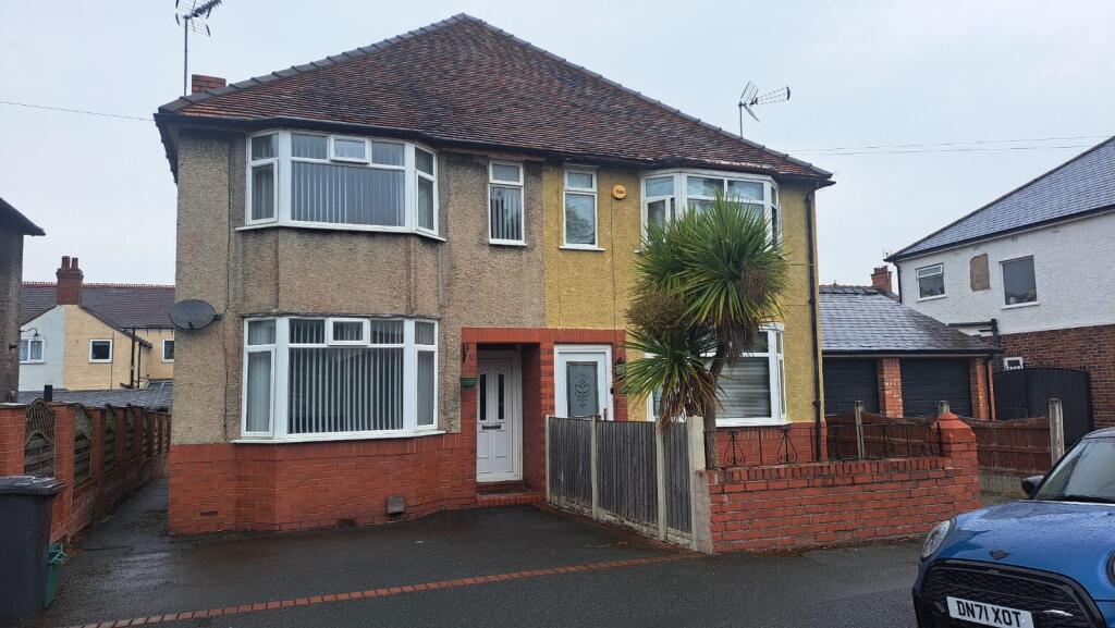 Main image of property: Room 3, Court Road