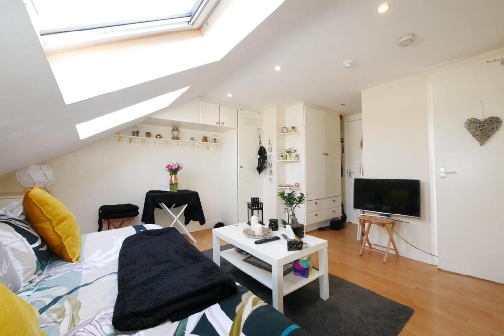 Main image of property: Cranbrook Park, Wood Green, N22