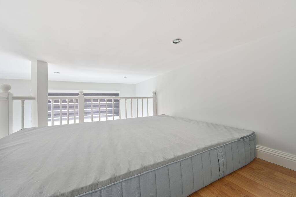 Apartment in London, Kensal Town, Bayswater - More