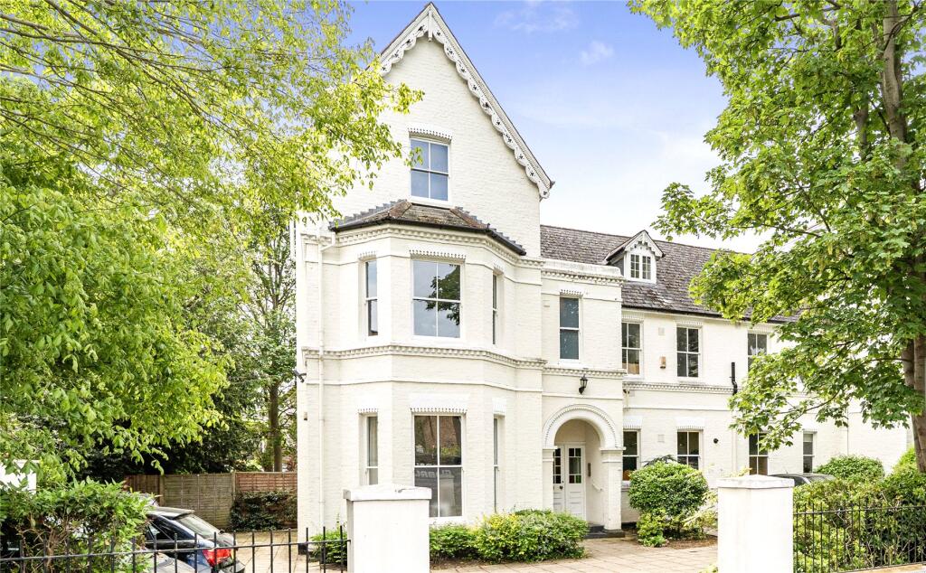 Main image of property: Kingsdowne Road, Surbiton, KT6