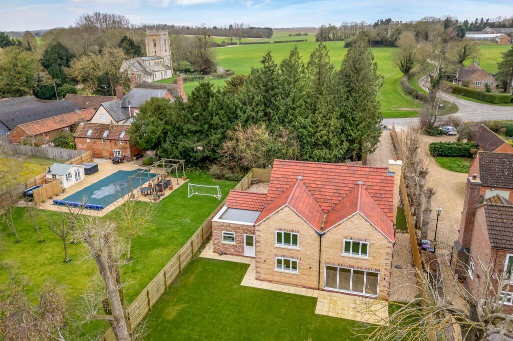 House in Dowsby, Little Dowsby - View 4