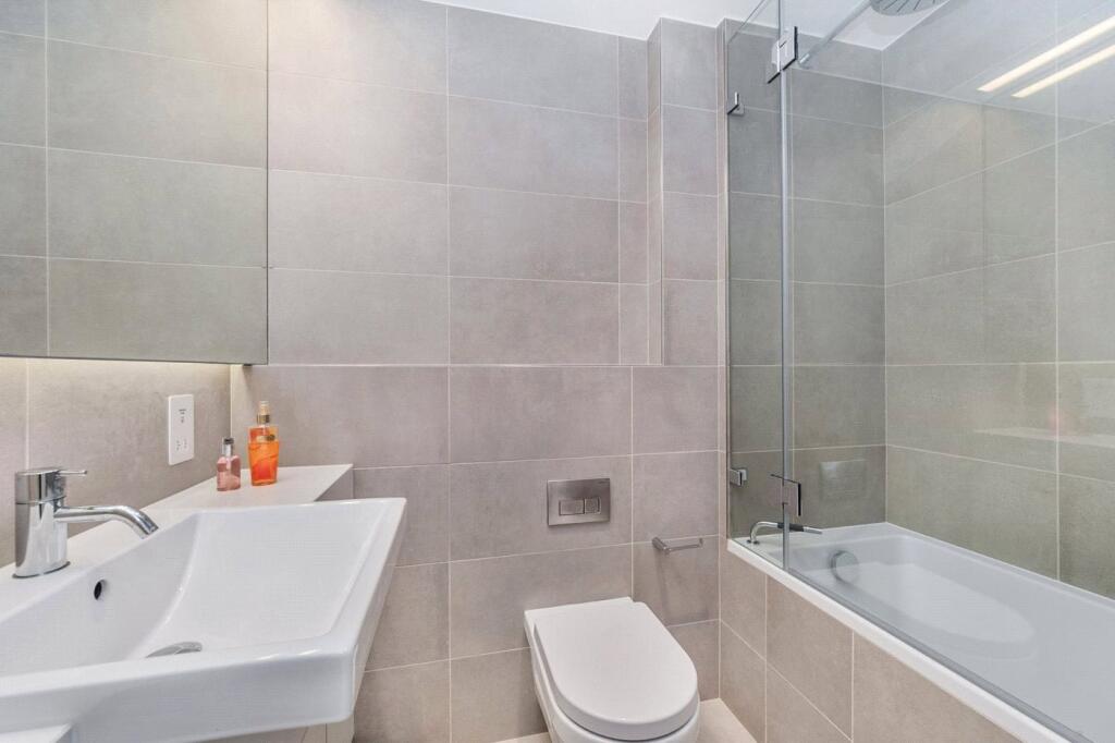 Apartment in London - View 4