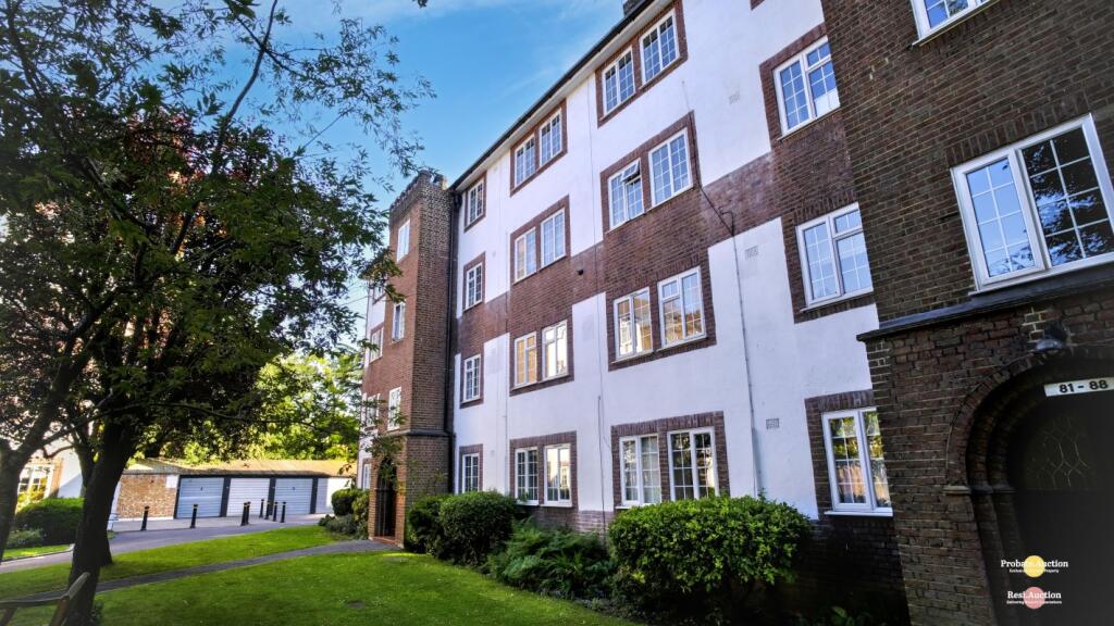 Apartment in London - View 3