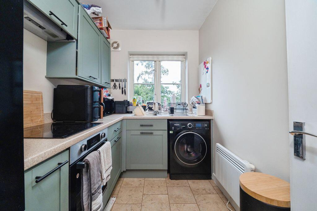 Apartment in Louth - View 2