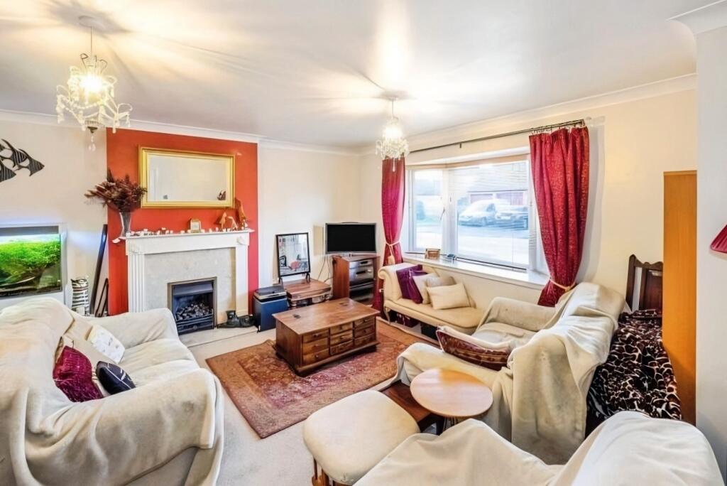 House in Stratford-on-Avon, Wellesbourne CP - More