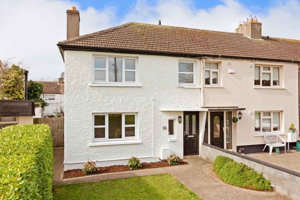 Main image of property: 16 Stanford Green, Walkinstown, Dublin 12, D12 T8P5