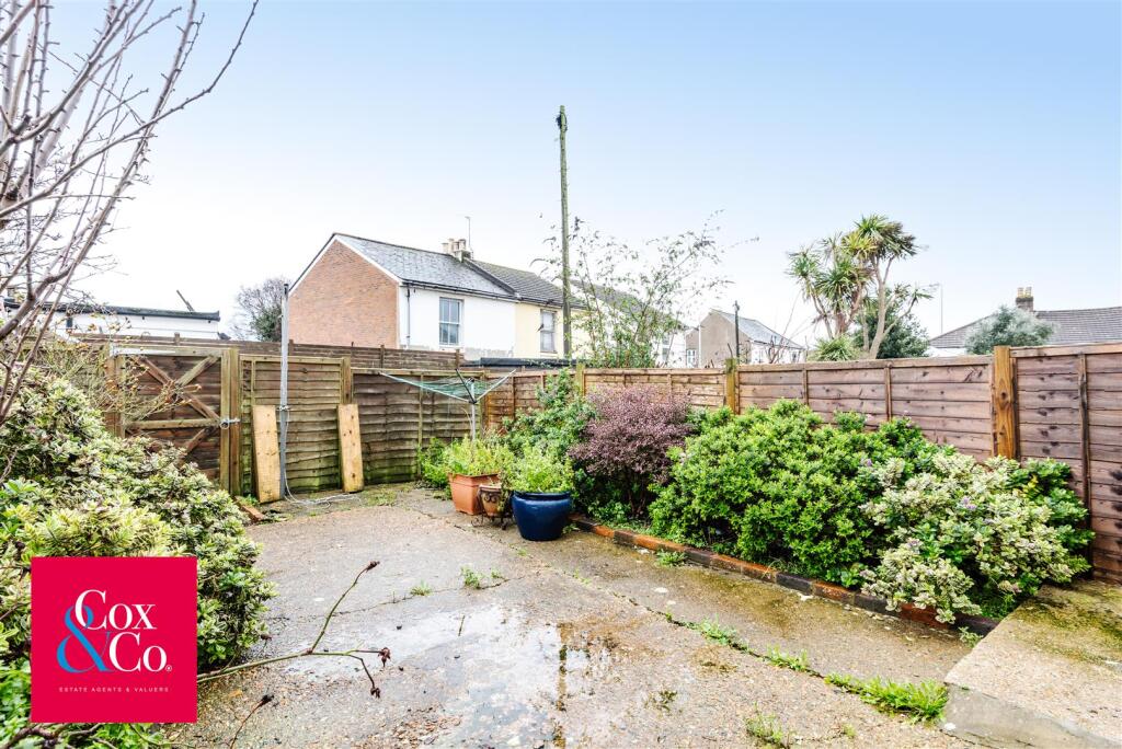 House in Hove, Hangleton - View 3