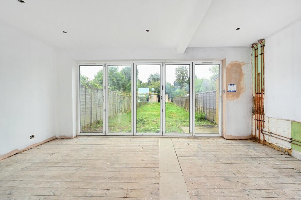 Irene Avenue, Lancing, West Sussex, BN15 photo 5