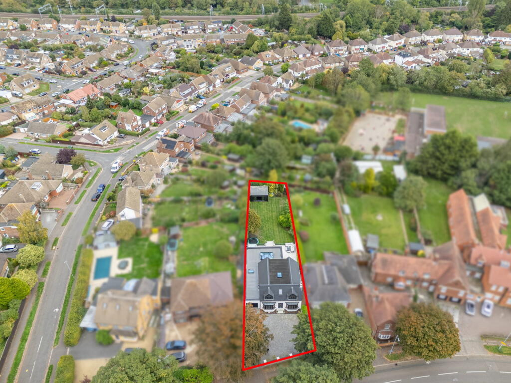 Gipsy Lane, Kettering  NN16 photo 2