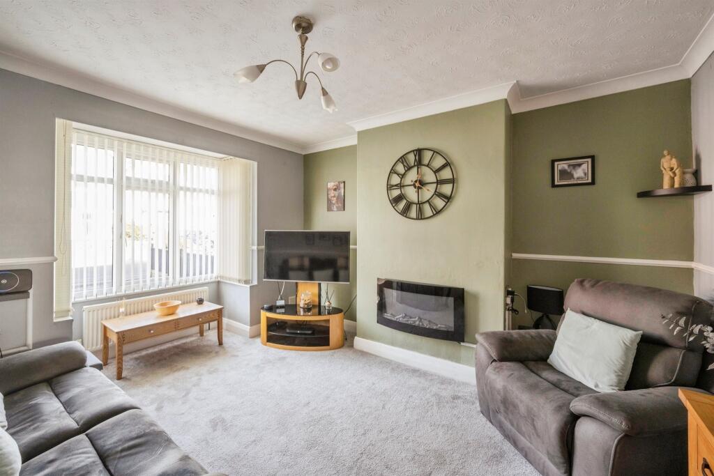 Comforts Avenue, SCUNTHORPE photo 2