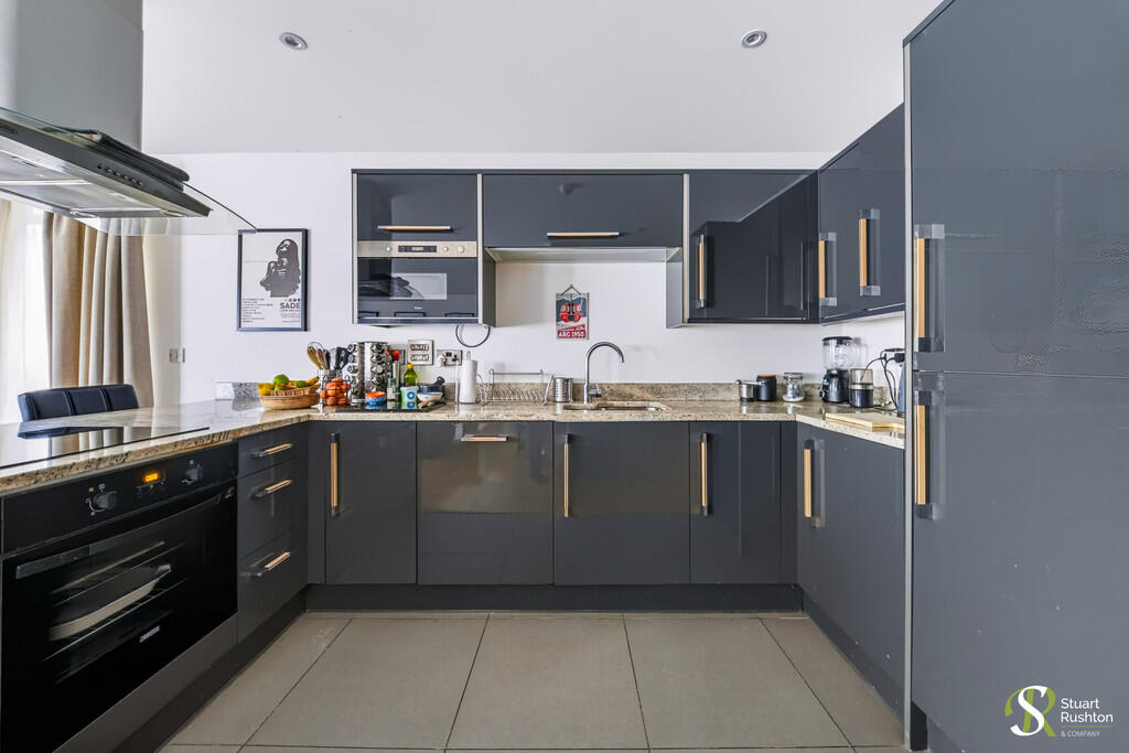 Apartment in Knutsford, Cheshire East - View 3