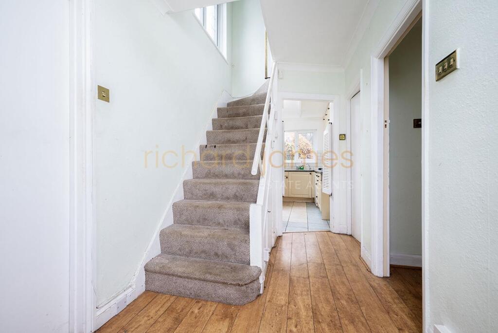 Glenwood Road, Mill Hill, NW7 photo 3