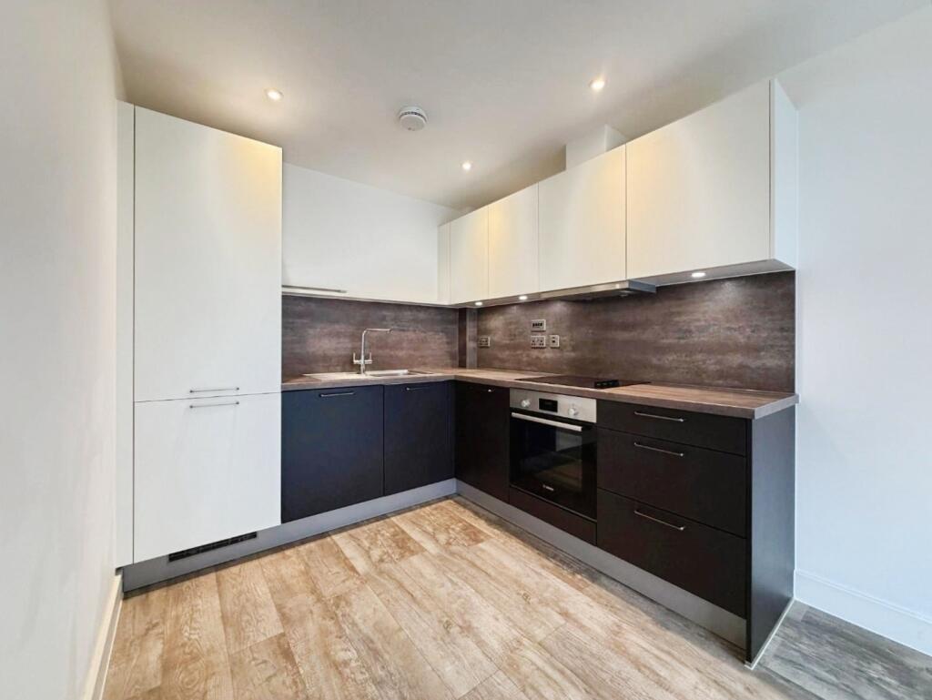 Apartment in Tonbridge - View 2
