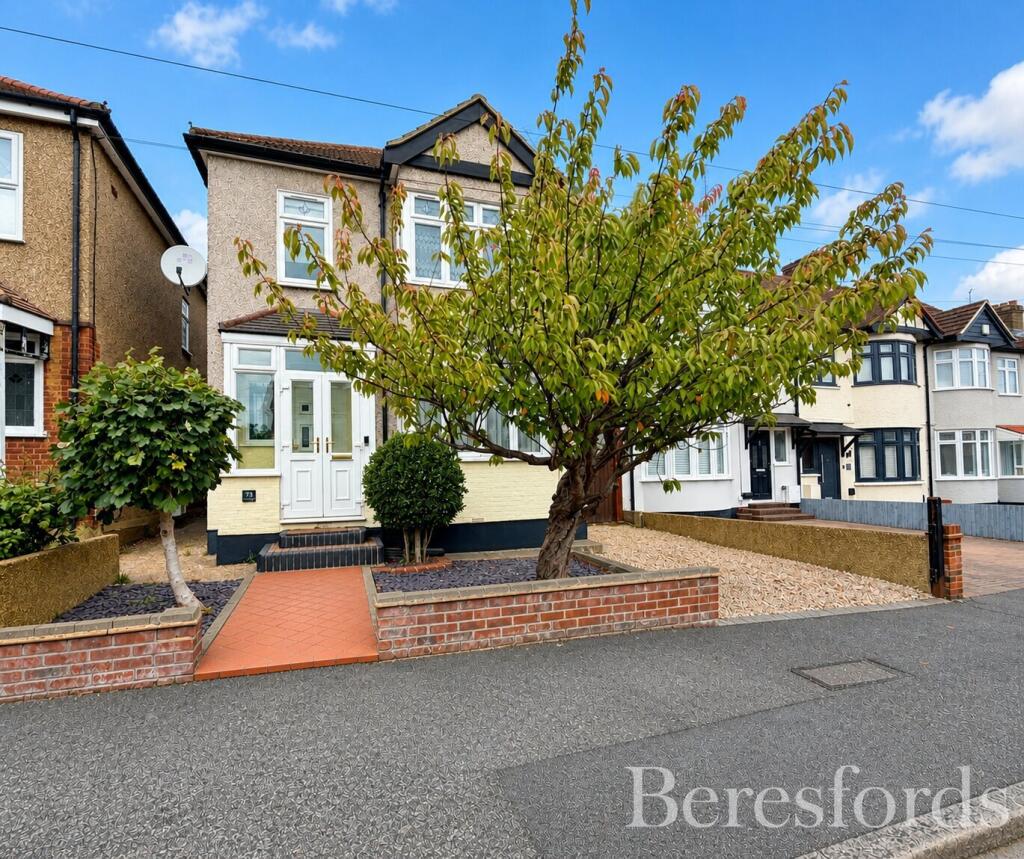 Main image of property: Great Gardens Road, Hornchurch, RM11