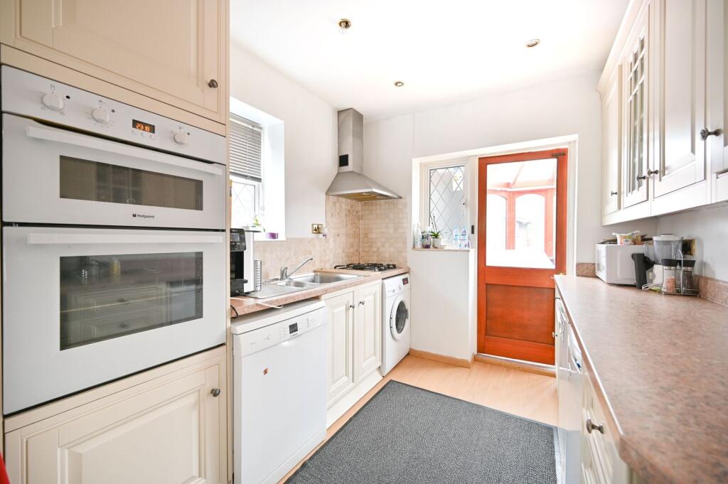 House in Kingston upon Thames - View 4