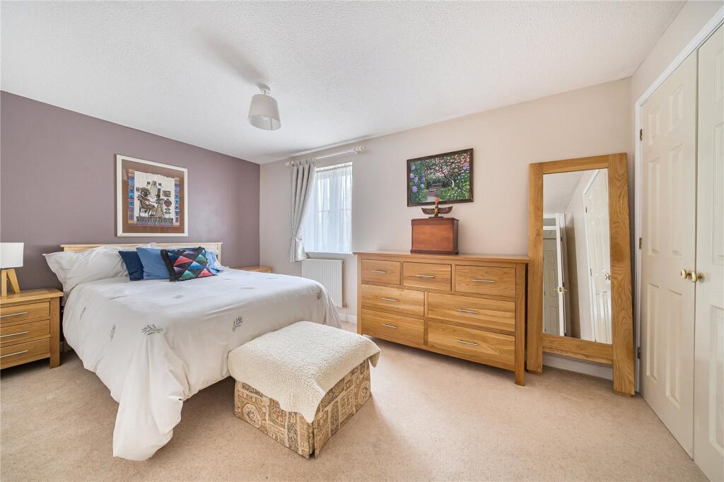 House in Reading, Warfield - View 5