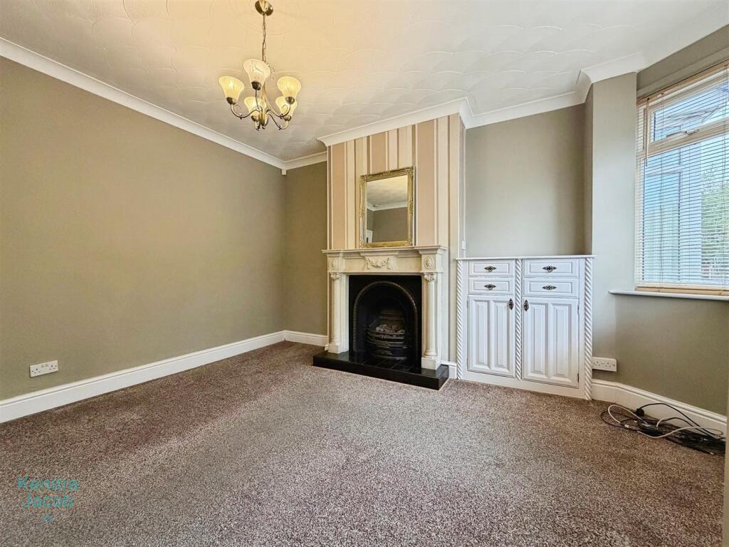 House in Worksop, Gateford - View 3