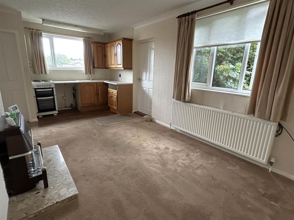 House in Doncaster, Barnburgh - View 4