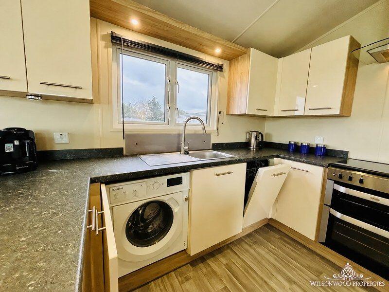 Willerby Cadence, Steeple Bay Holiday Park, Canney Road, Southminster photo 5
