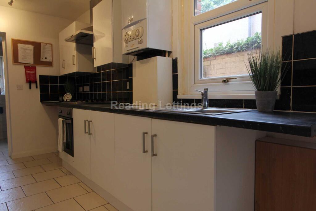 House in Reading - View 5